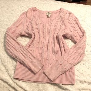 Light pink St. John’s bay sweater v neck
